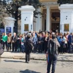 ABRAZO SIMBOLICO A LA UNT